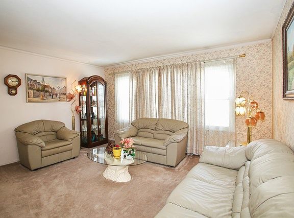 2nd image of 624 Nolan Ave