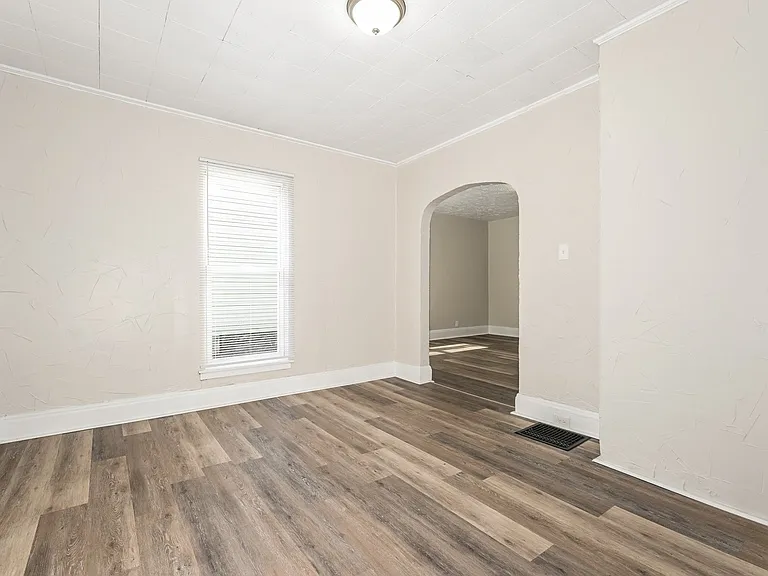 1181751_017_living_room_13625835.jpg