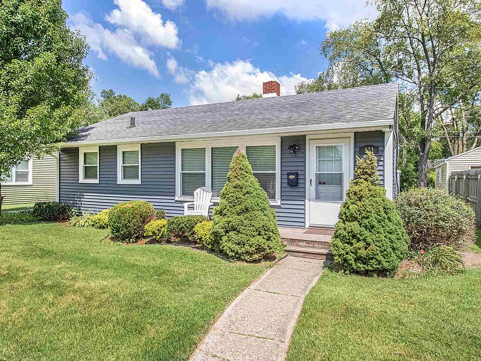 1st image of 824 Northwood Dr