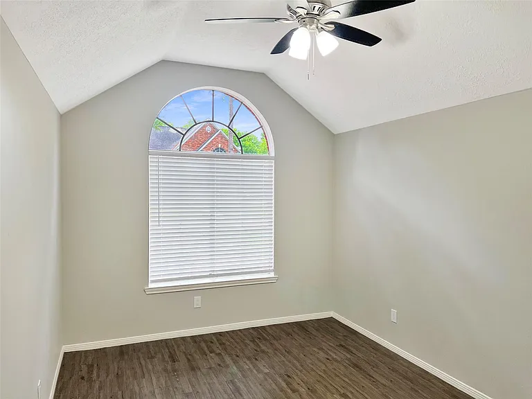 12414 Logan Mill Dr — Photo 22