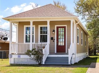 2704 Hinton Dr, Lake Charles, LA 70615