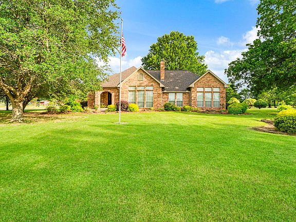 2nd image of 4585 Farm Road 195
