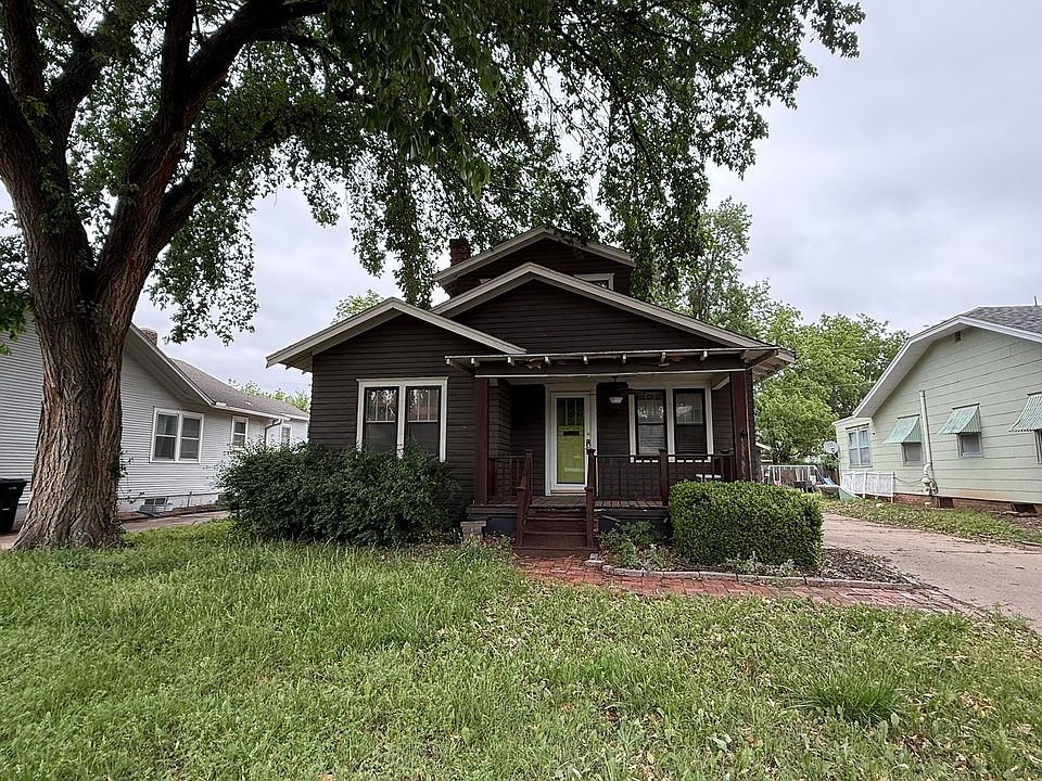 1st image of 330 W Beloit Ave