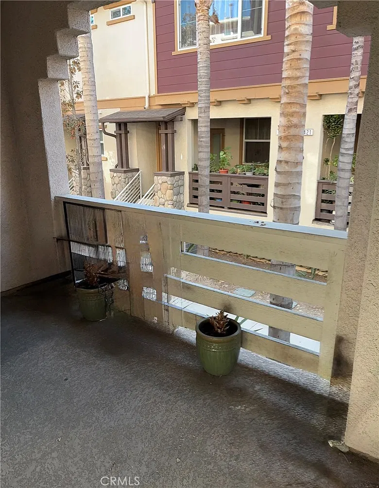 3 bed, 2.5 bath, 1616 sqft, $2,995 — Photo 3