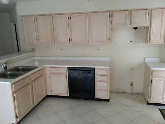 5th image of 865 S Castlewood Ln