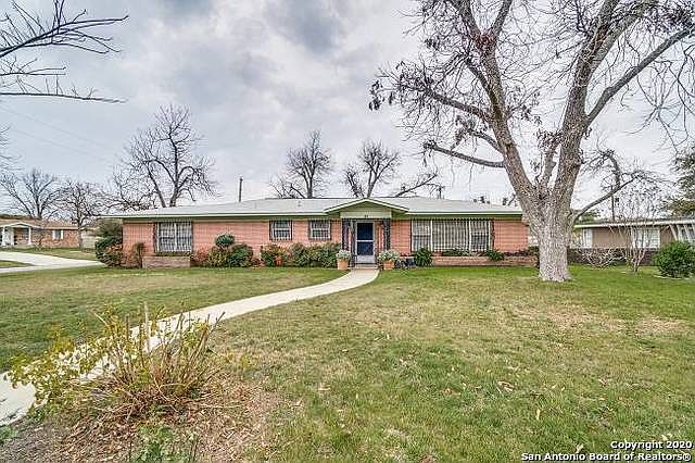 1st image of 102 Bella Vista Dr