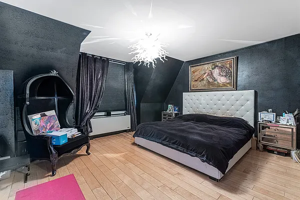 Sold by City Wide Brokerage | media 13