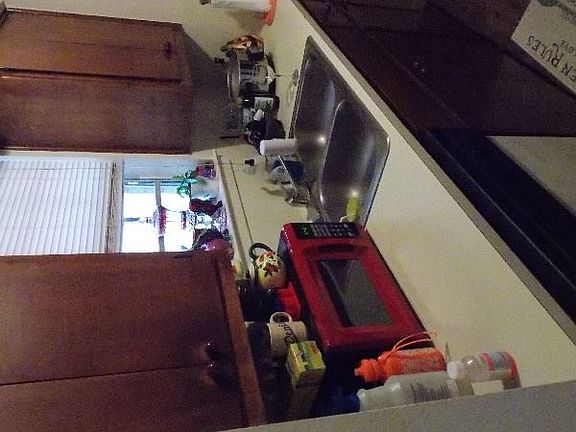 5th image of 1012 Cushing Dr
