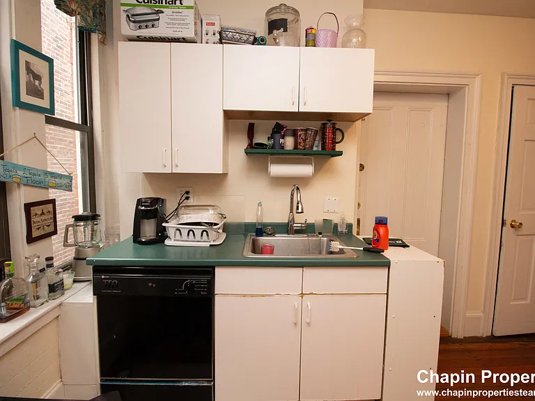 209 Washington St #4 — Photo 6