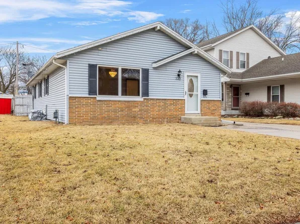 332 Coolidge AVENUE, Waukesha, WI 53186