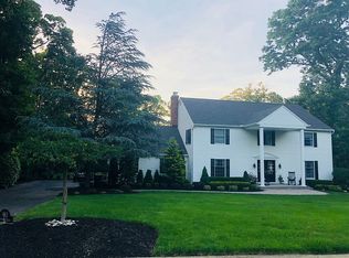 883 Church Ln, Middletown, NJ 07748