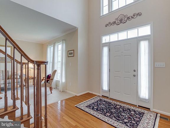 4th image of 2403 Valley Brook Ct