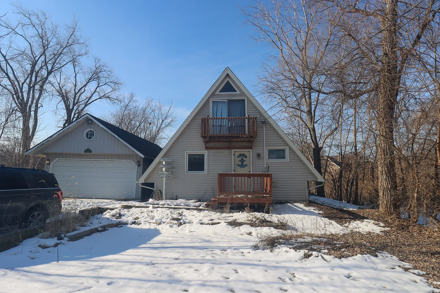 35828 N Marine Dr photo 1