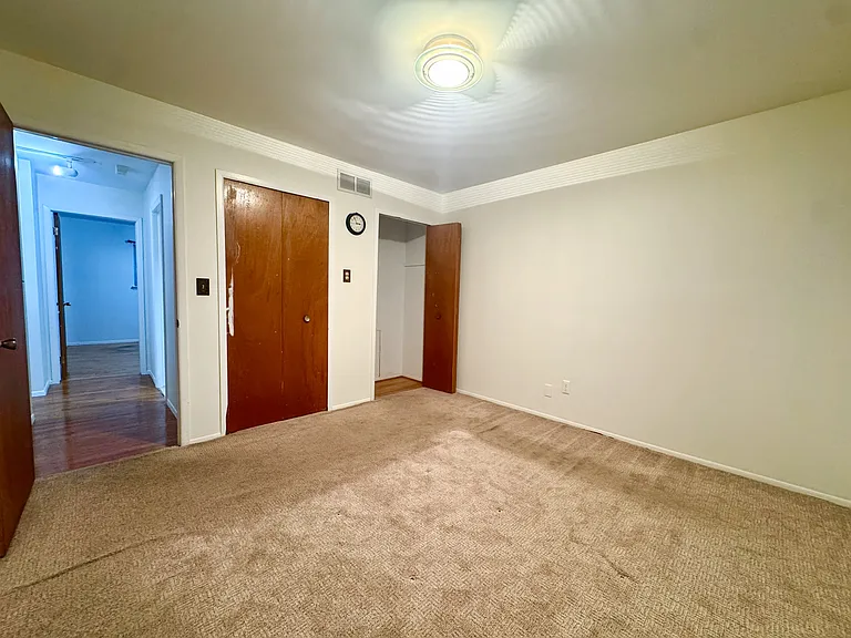 2868 Groves Dr — Photo 22