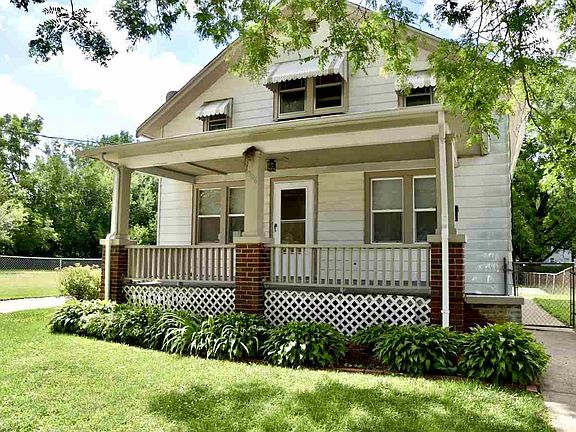 2nd image of 1306 Fairview Ave