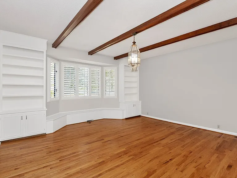 8109 Reames Rd — Photo 5