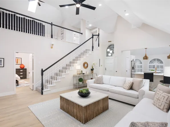 14604 Hemingway Ct, Addison, TX 75001