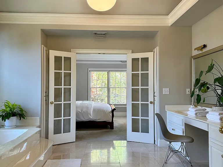 2416 Dunwoody Hollow Dr — Photo 39