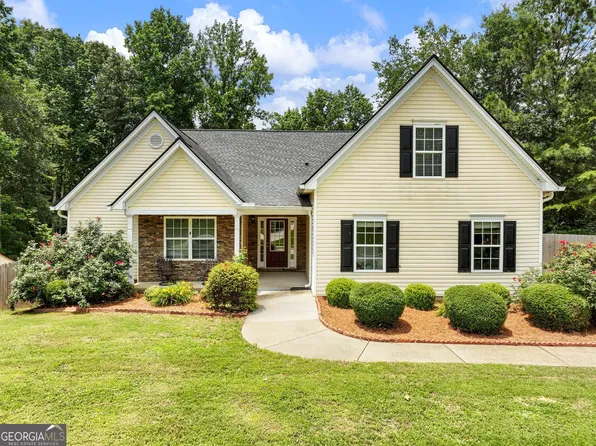 6439 Mossy Boulder Dr, Flowery Branch, GA 30542