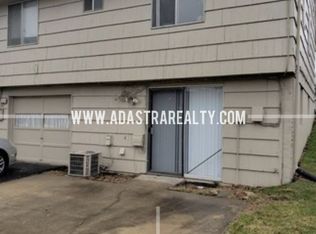 9415 Ballentine St, Overland Park, KS 66214