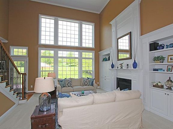 2nd image of 7435 Foxchase Dr