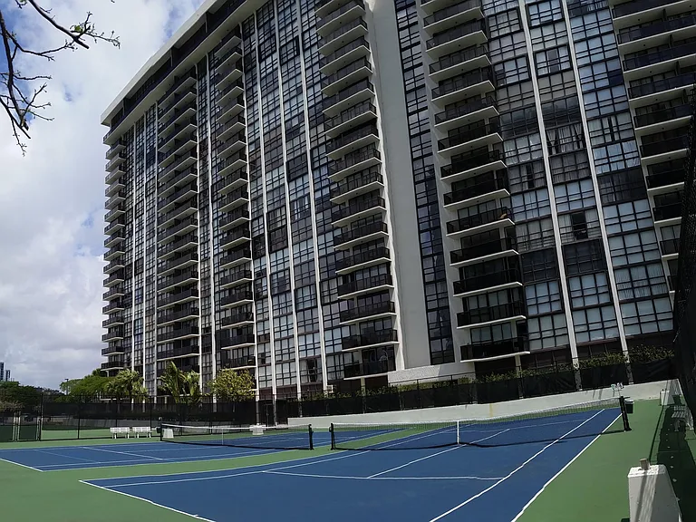 600 NE 36th St #510 — Photo 23