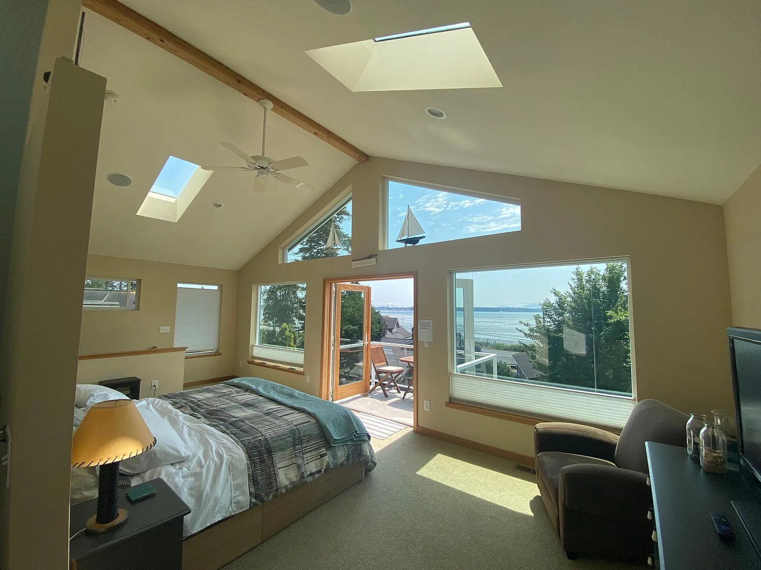 3 bed, 1549 sqft, $3,100 — Photo 4