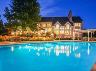 N2009 N Lake Shore Dr, Fontana, WI 53125