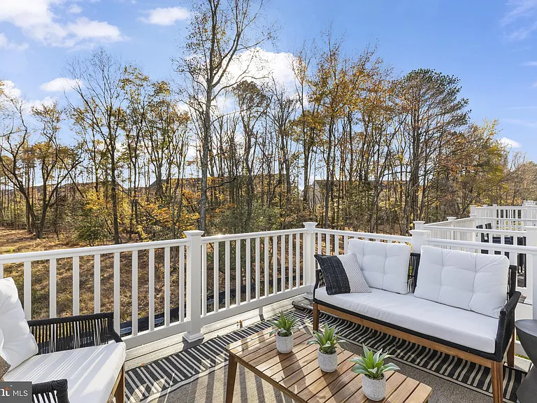7434 Fern Gully Way — Photo 27