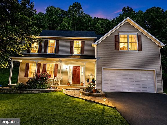 3rd image of 820 Windridge Ln