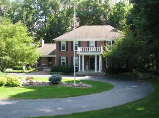 5555 Windflower Rd, Rockford, IL 61107