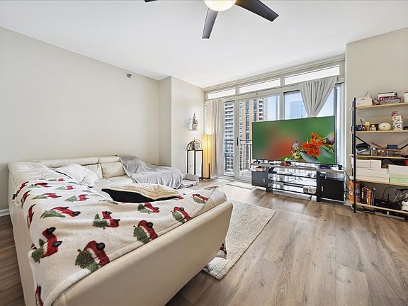 3rd image of 1111 S Wabash Ave APT 2102