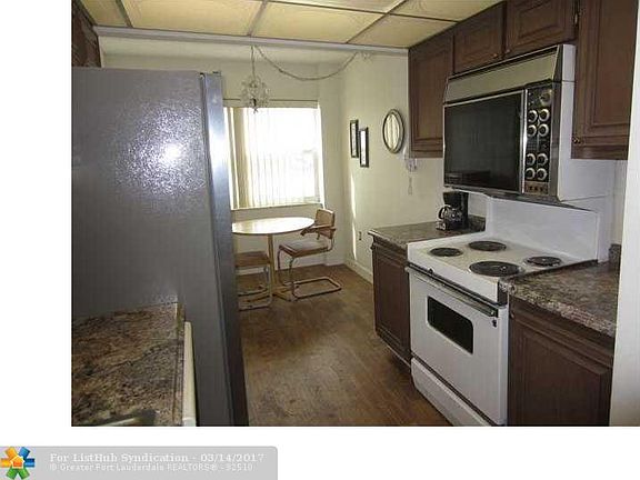 5th image of 3410 Galt Ocean Dr APT 210N