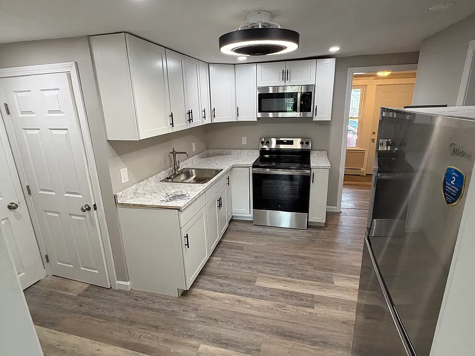 27 Esmond St #25-1