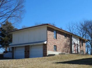 2711 Englewood Ter, Independence, MO 64052