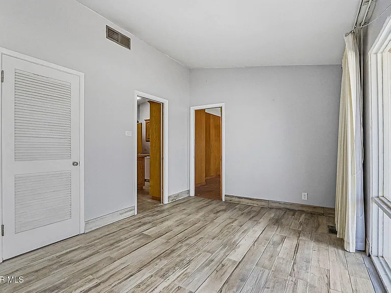2801 Polk Ave — Photo 16