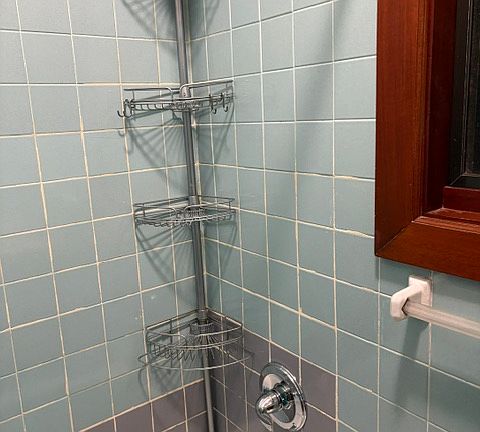 3rd image of 1912 Grove St APT 1L
