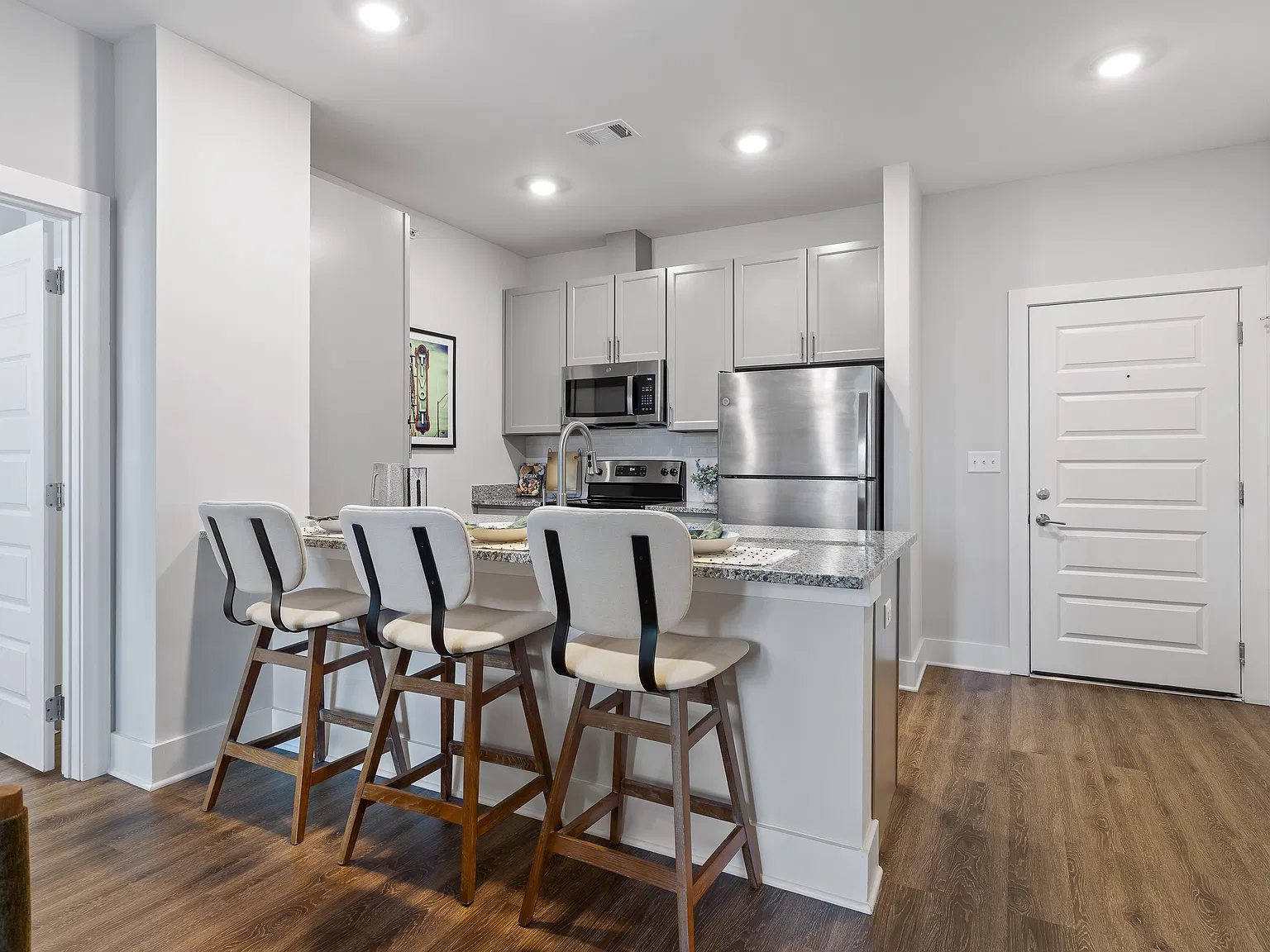 Borough 33 Apartments — Photo 4