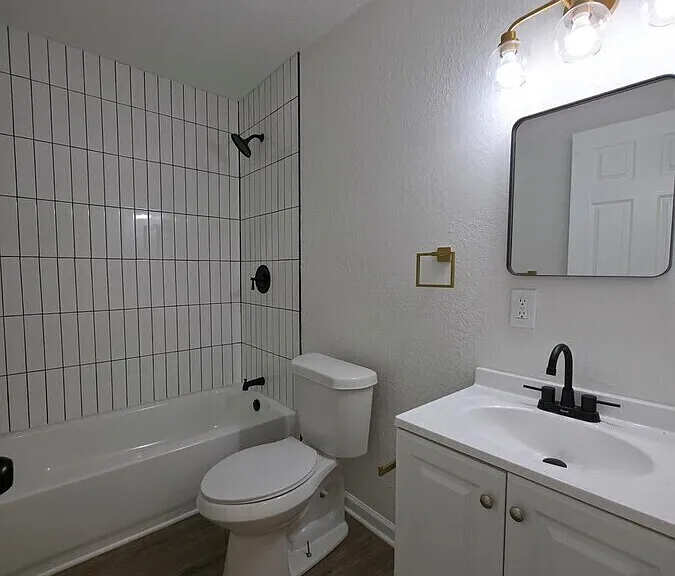 718 E Gudgell Ave — Photo 7