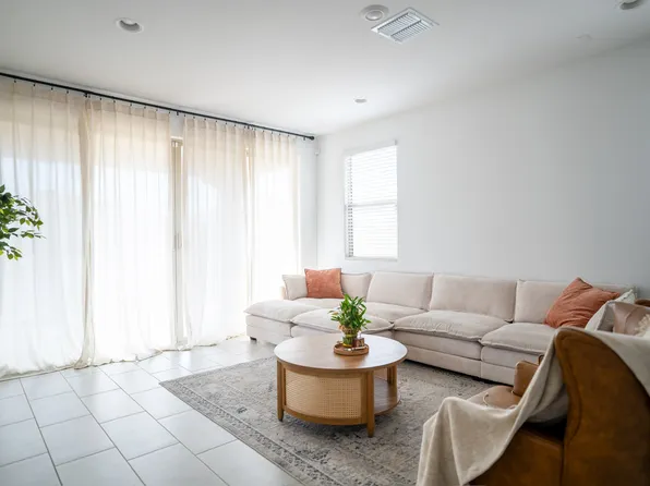 9511 W Roma Ave, Phoenix, AZ 85037