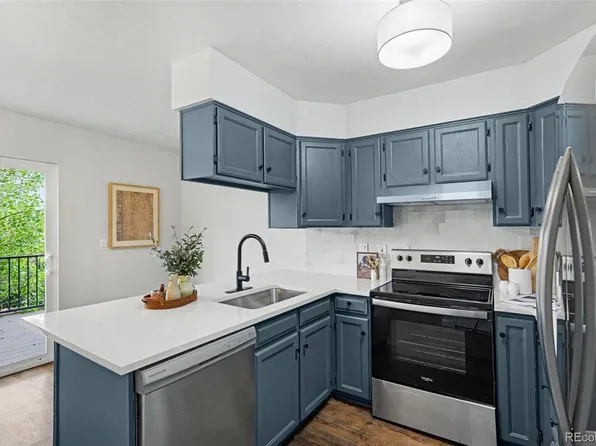 2537 E Nichols Circle, Centennial, CO 80122