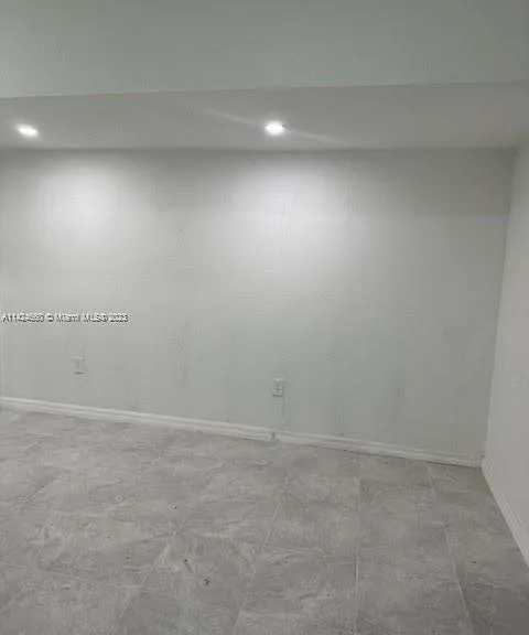 9860 SW 161st Ave — Photo 6