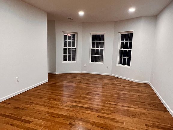 2nd image of 21 Almira St