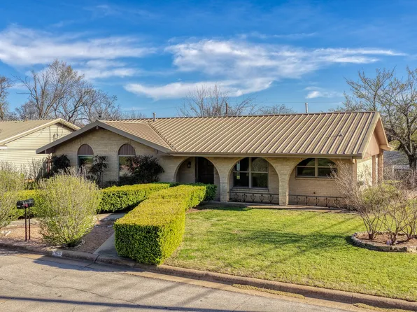 1111 Vivienne St, Weatherford, TX 76086