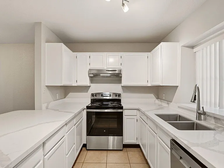 921 W University Dr #1231 — Photo 12
