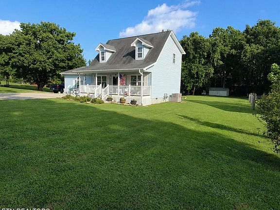 2nd image of 2042 Dutch Valley Rd