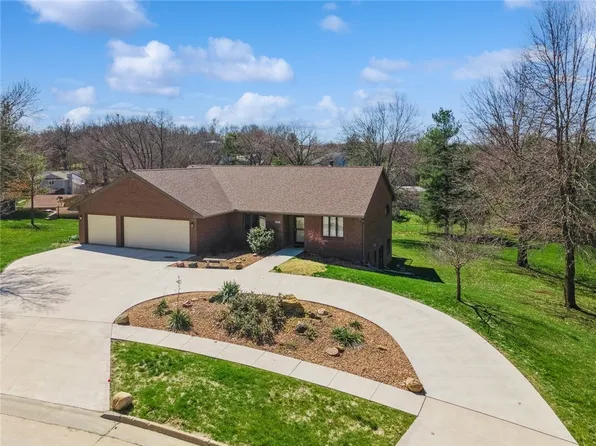 1301 Tawnya Ter, Indianola, IA 50125