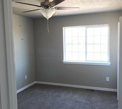 Waukee Townhomes - Village at Shadow Creek