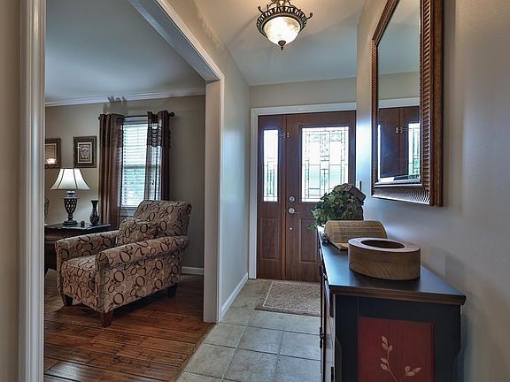 5th image of 2732 Wesley Dr
