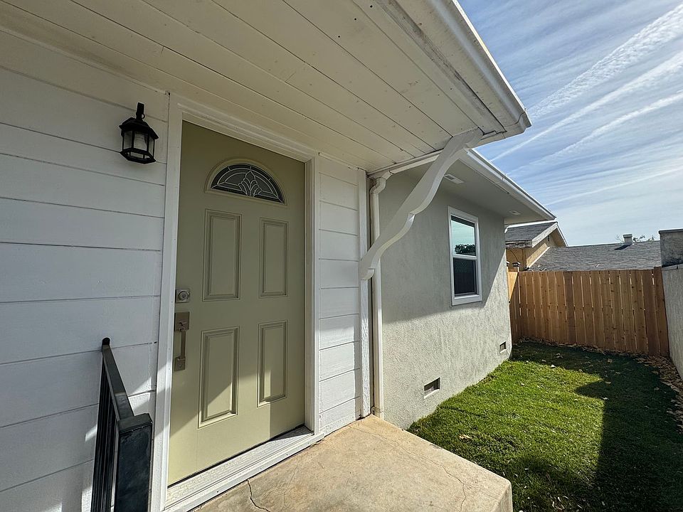 1st image of 1520 N Fair Oaks Ave